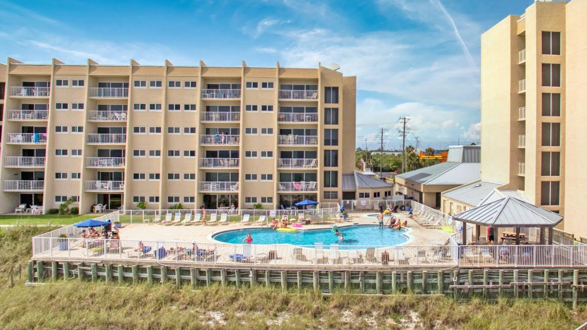 Apartment Beach House Condominiums B604 - Beachfront With Pool, Wifi, & Beach Service Destin