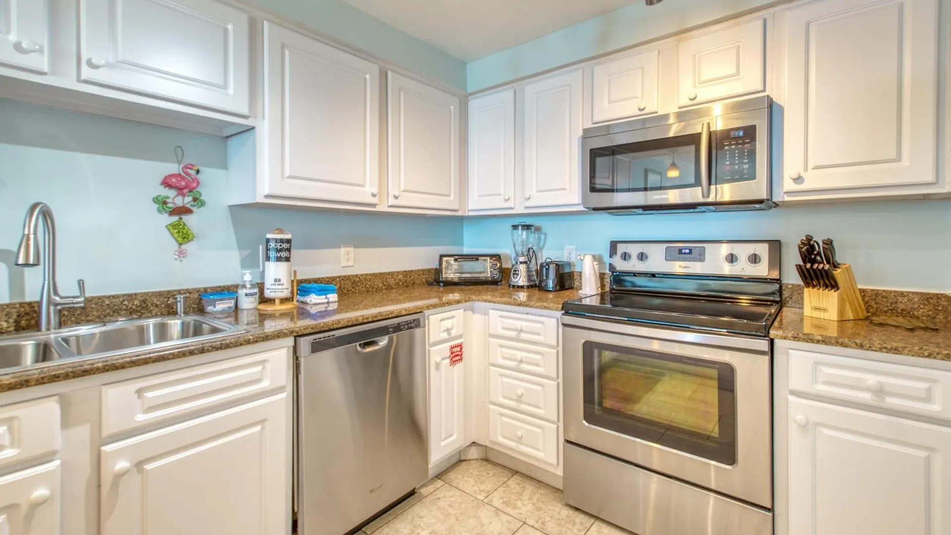 Apartment Beach House Condominiums B604 - Beachfront With Pool, Wifi, & Beach Service Destin