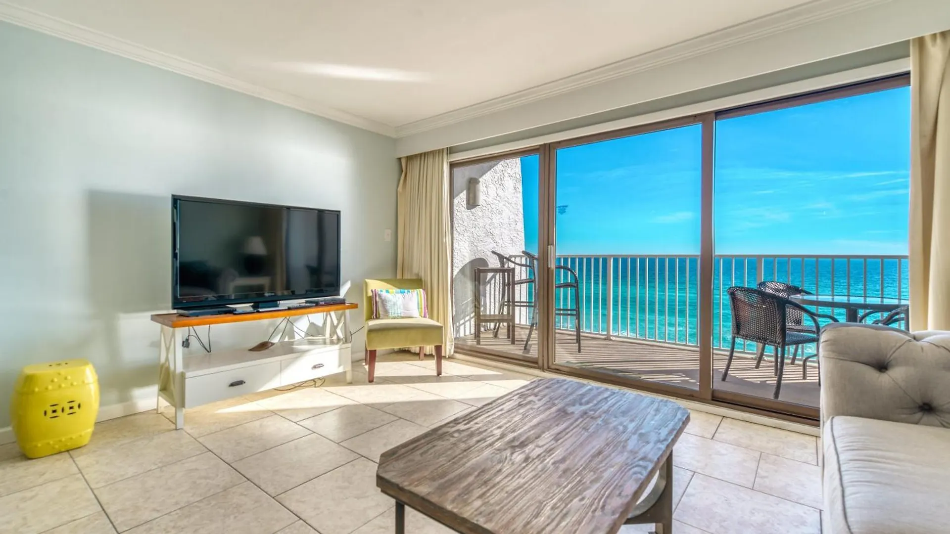Apartment Beach House Condominiums B604 - Beachfront With Pool, Wifi, & Beach Service Destin United States